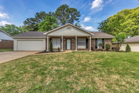 Photo of 2763 SATELLITE ST, Bartlett, TN 38134 (MLS # 10219312)