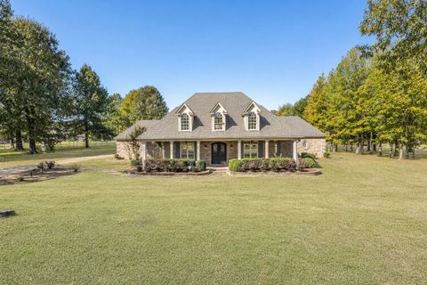Photo of 20 SURREY LOOP CIR, Byhalia, MS 38611 (MLS # 10208300)