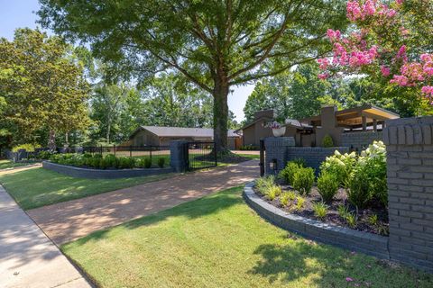Photo of 2500 HOUSTON LEVEE RD, Collierville, TN 38139 (MLS # 10225409)