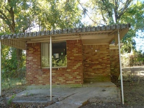 Photo of 175 W FRANK AVE, Memphis, TN 38109 (MLS # 10233355)