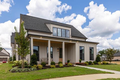 Photo of 70 INDEPENDENCE LN, Rossville, TN 38066 (MLS # 10202955)