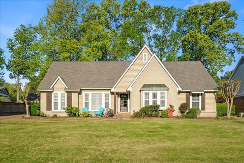 Photo of 2187 CUMBERNAULD CIR, Germantown, TN 38139 (MLS # 10215462)