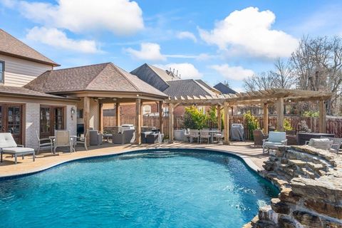 Photo of 1499 BARTON CREEK DR, Collierville, TN 38017 (MLS # 10215689)