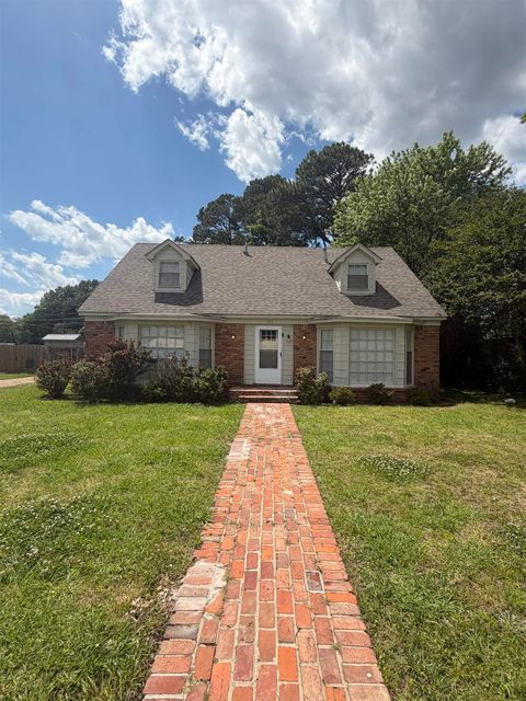 Photo of 4313 GARDENVIEW DR, Memphis, TN 38116 (MLS # 10221320)