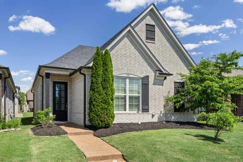 Photo of 390 CHEROKEE CIR, Oakland, TN 38060 (MLS # 10221147)