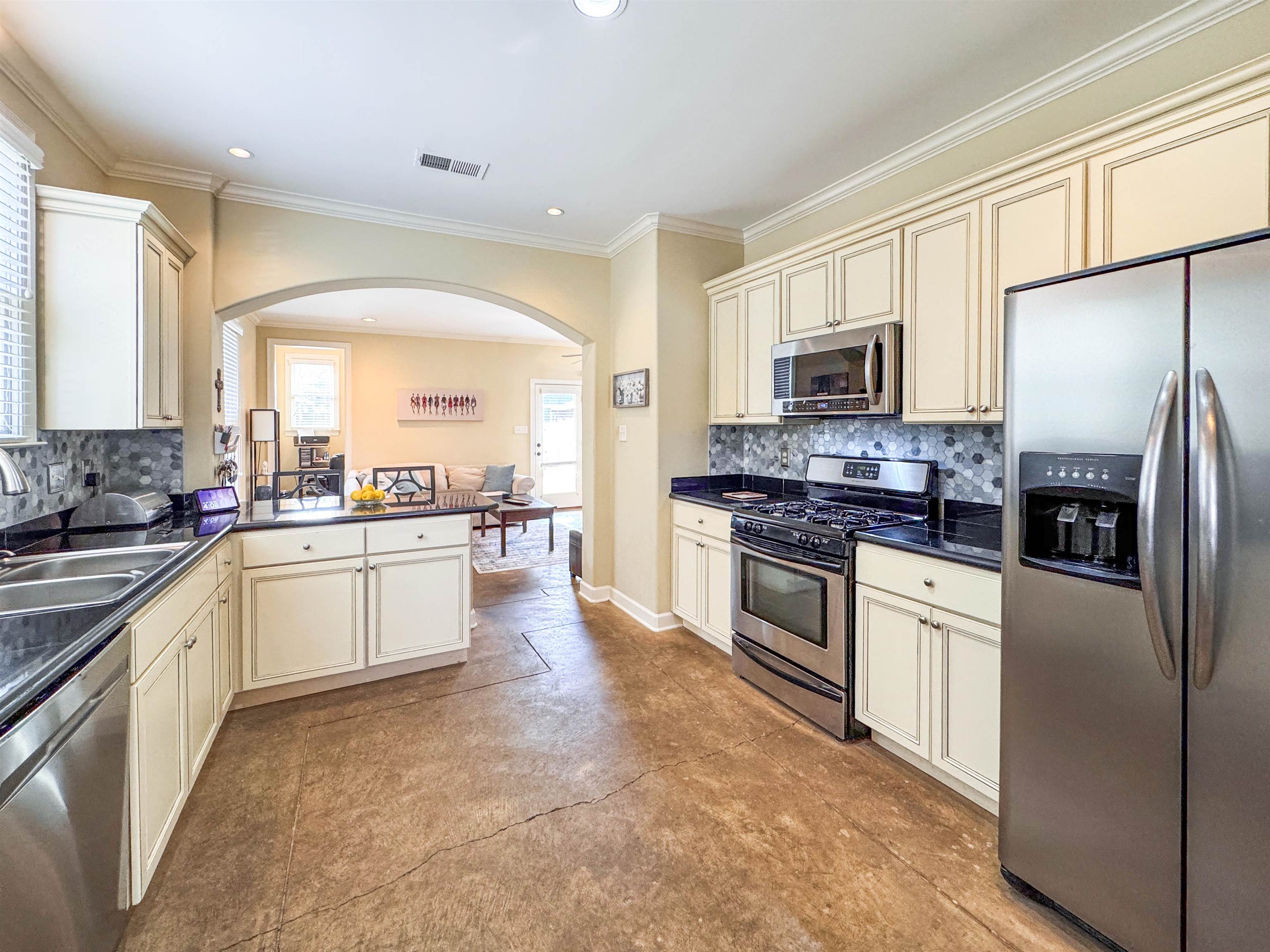 Memphis, Tennessee 38104, United States, 3 Bedrooms Bedrooms, ,3 BathroomsBathrooms,Residential,Active,100670