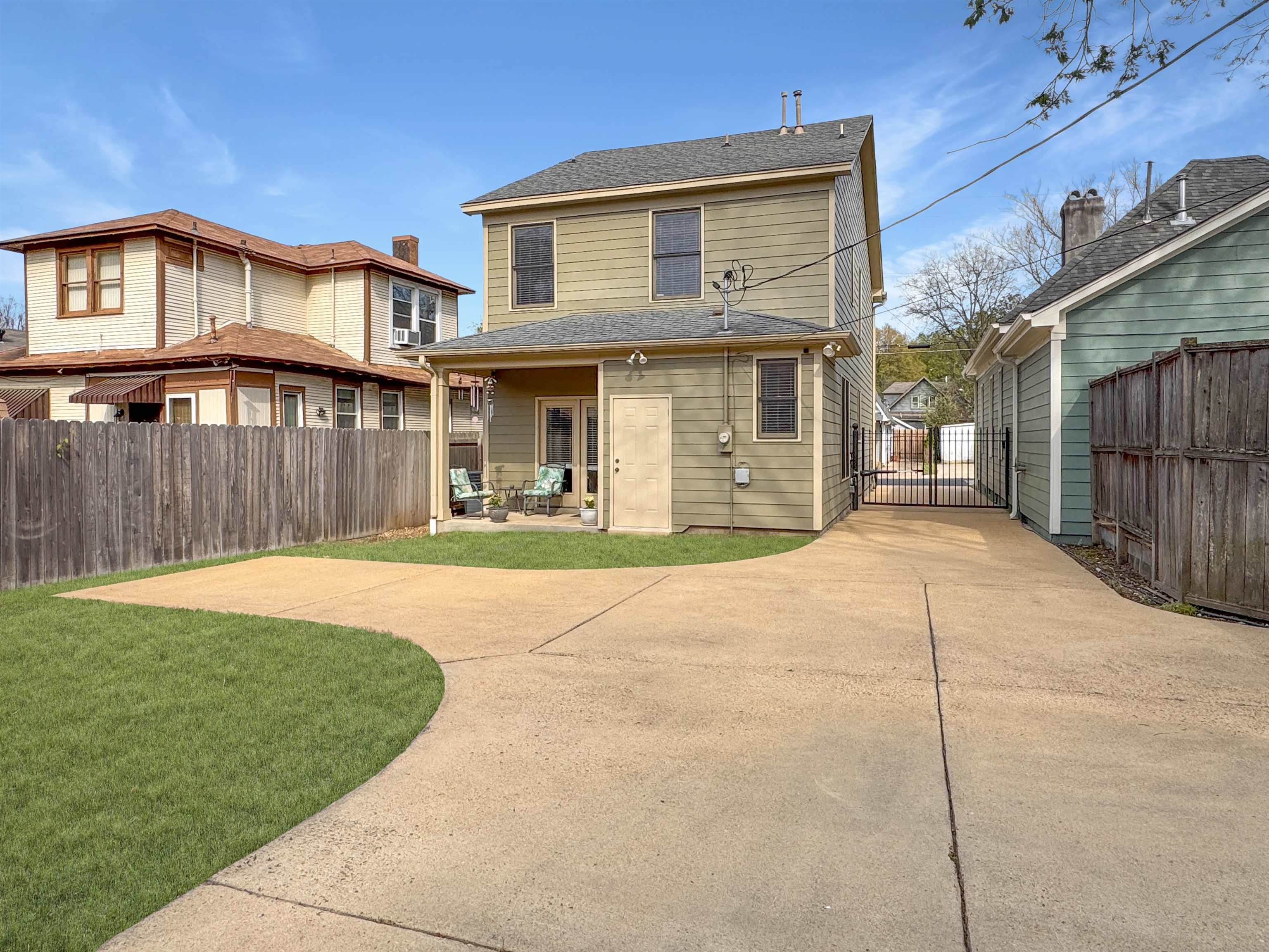 Memphis, Tennessee 38104, United States, 3 Bedrooms Bedrooms, ,3 BathroomsBathrooms,Residential,Active,100670