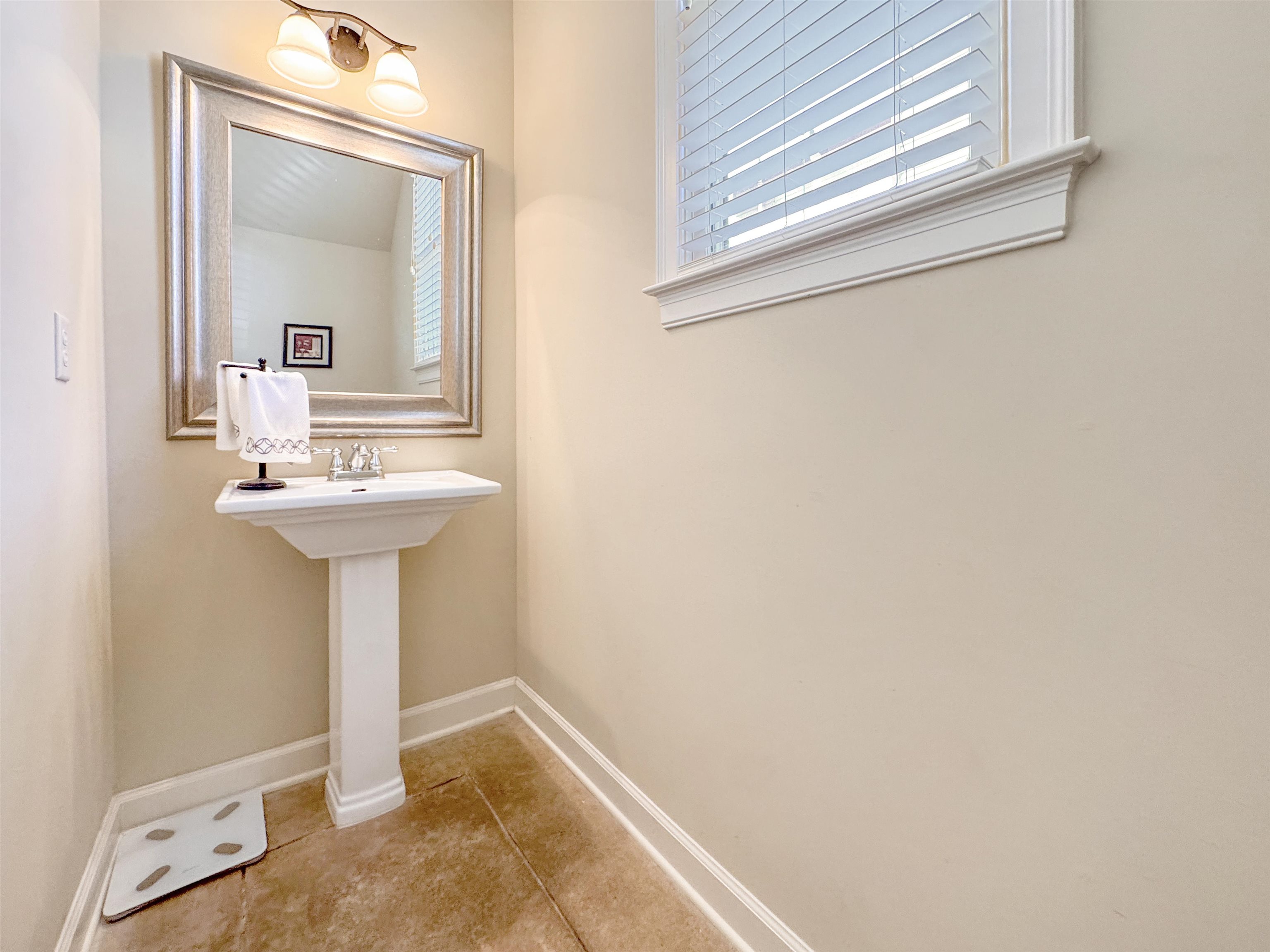 Memphis, Tennessee 38104, United States, 3 Bedrooms Bedrooms, ,3 BathroomsBathrooms,Residential,Active,100670