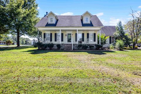 Photo of 120 NELLIE LN, Savannah, TN 38372 (MLS # 10207845)