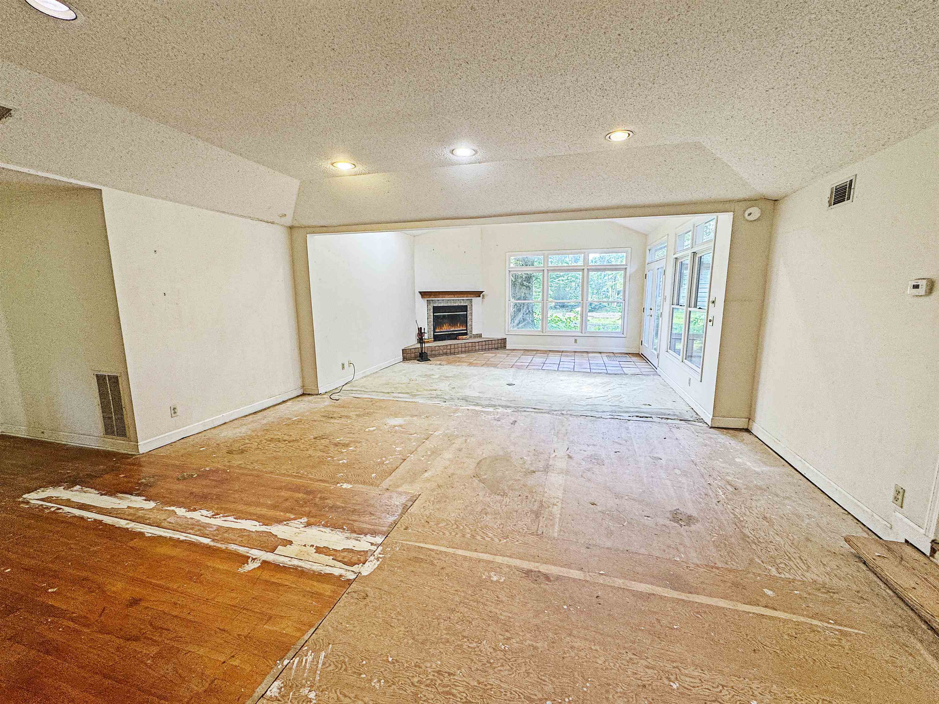 Memphis, Tennessee 38120, United States, ,Land,Pending,156474