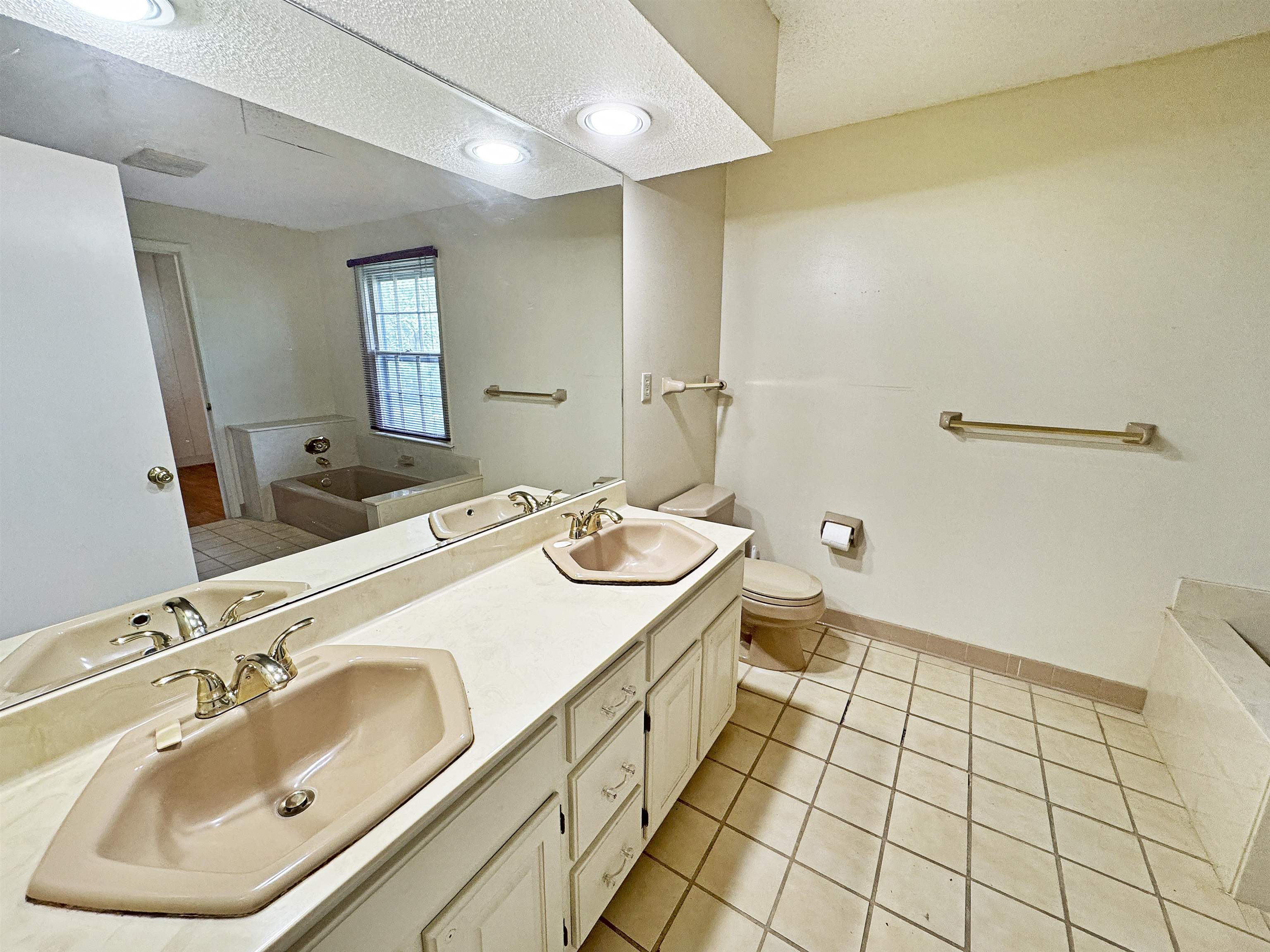 Memphis, Tennessee 38120, United States, ,Land,Pending,156474