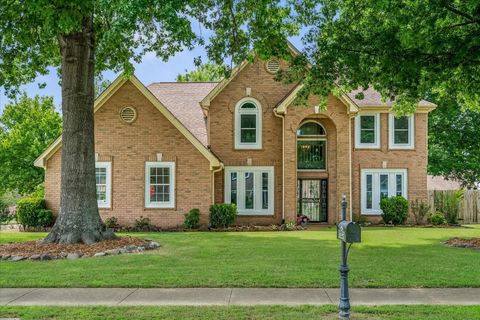 Photo of 4463 GLENCHASE DR, Bartlett, TN 38135 (MLS # 10222765)