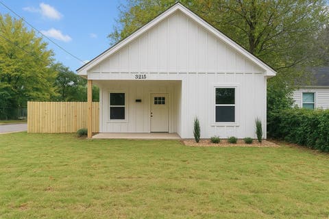 Photo of 3215 LYNDALE PL, Memphis, TN 38112 (MLS # 10227247)