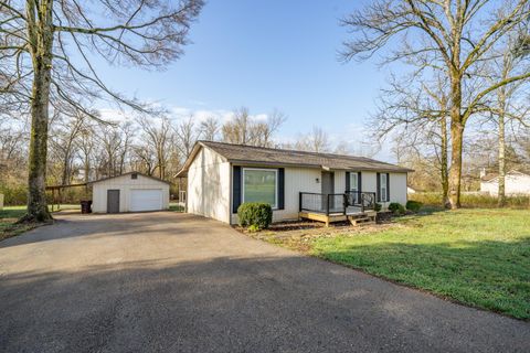 Photo of 435 CEDAR CV, Savannah, TN 38372 (MLS # 10216371)