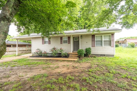Photo of 30 CENTER AVE, Munford, TN 38058 (MLS # 10222468)