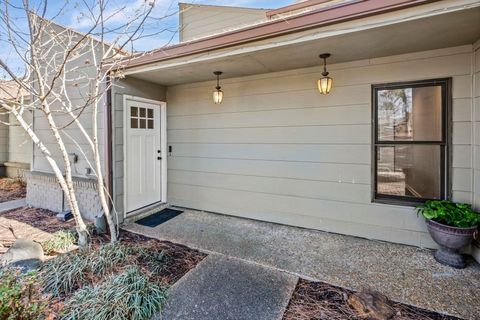 Photo of 1942 ALLENBY RD, Germantown, TN 38139 (MLS # 10214683)