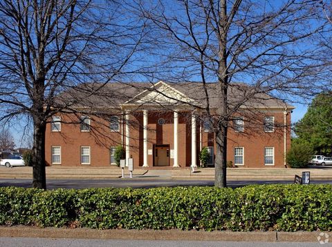 275 S WALNUT BEND RD Memphis TN 38018