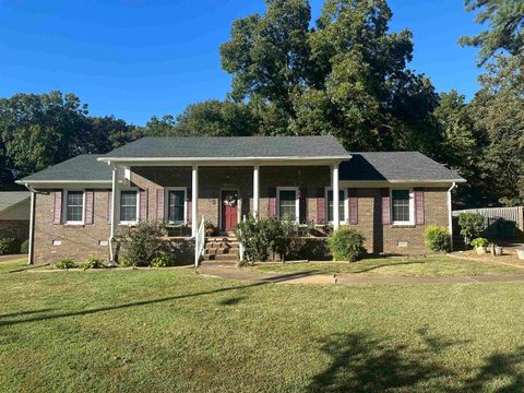 Photo of 23 MOOREWOOD DR, Jackson, TN 38305 (MLS # 10208305)