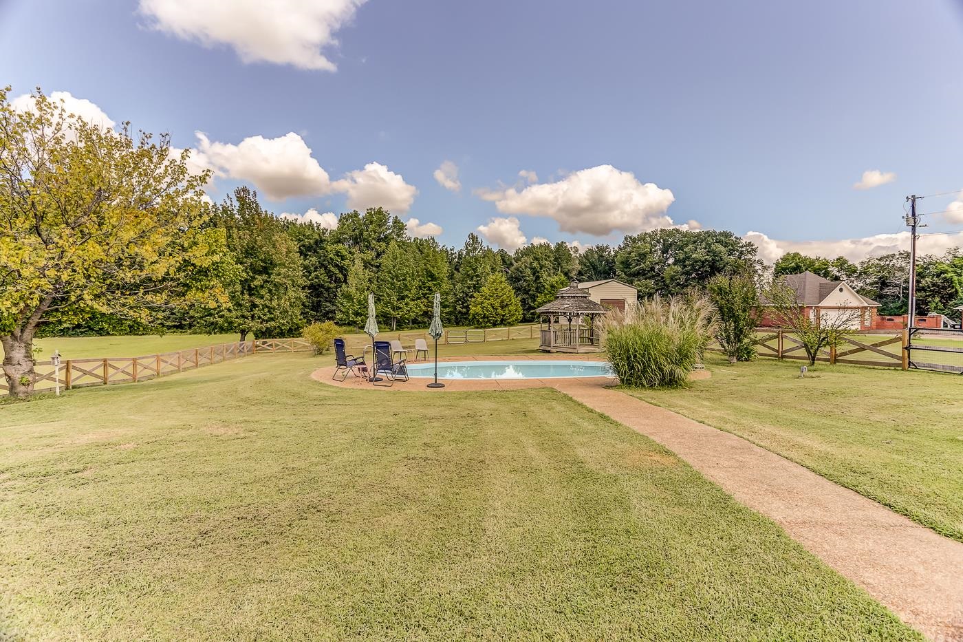 Covington, Tennessee 38019, United States, 5 Bedrooms Bedrooms, ,4 BathroomsBathrooms,Residential,Active,42699