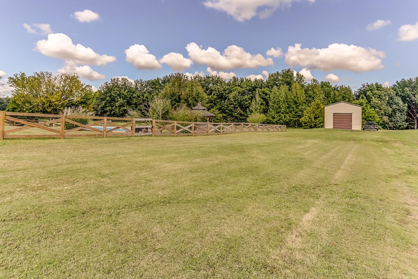 Covington, Tennessee 38019, United States, 5 Bedrooms Bedrooms, ,4 BathroomsBathrooms,Residential,Active,42699