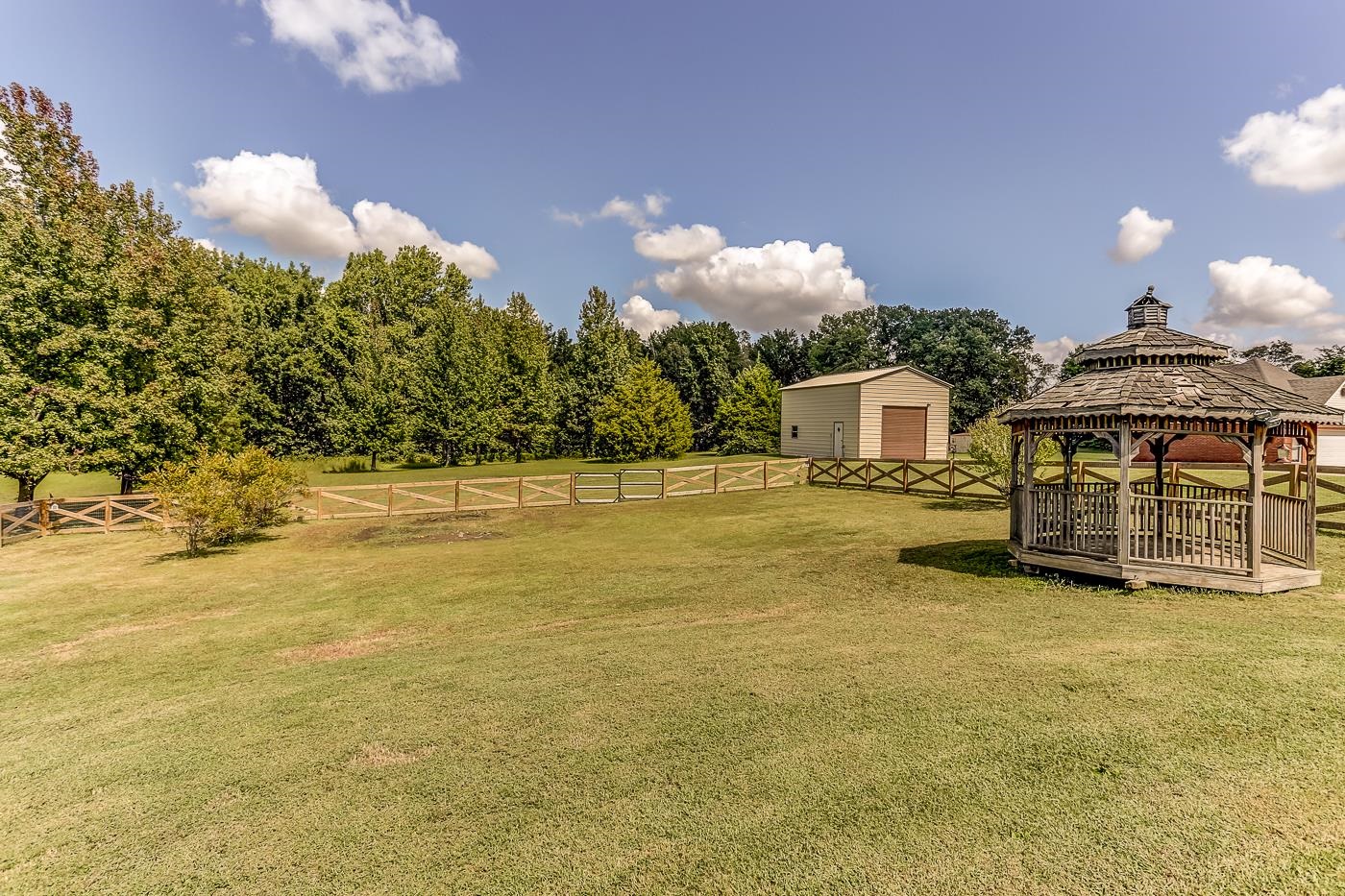 Covington, Tennessee 38019, United States, 5 Bedrooms Bedrooms, ,4 BathroomsBathrooms,Residential,Active,42699