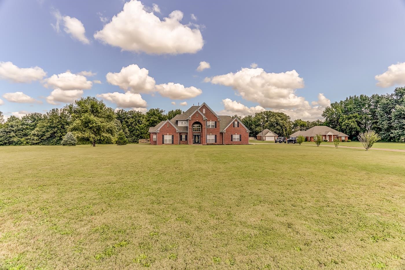 Covington, Tennessee 38019, United States, 5 Bedrooms Bedrooms, ,4 BathroomsBathrooms,Residential,Active,42699