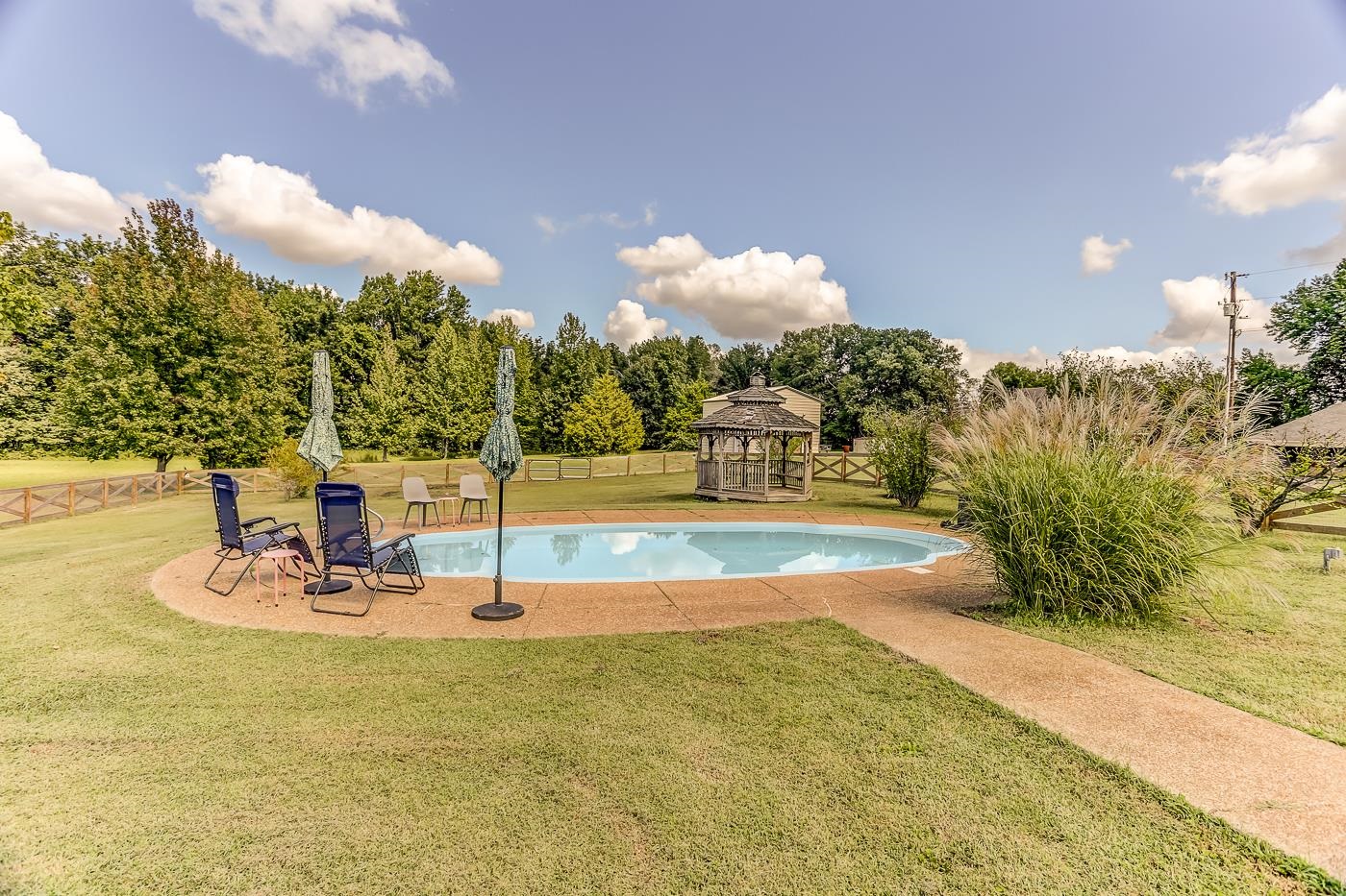 Covington, Tennessee 38019, United States, 5 Bedrooms Bedrooms, ,4 BathroomsBathrooms,Residential,Active,42699