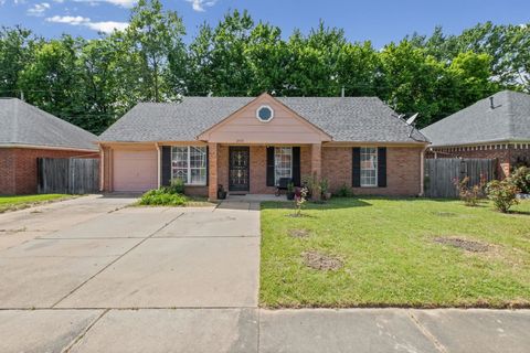 Photo of 2515 PARKVIEW DR, Memphis, TN 38128 (MLS # 10220789)