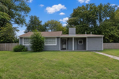 Photo of 2442 MANCHESTER RD, Memphis, TN 38114 (MLS # 10228334)