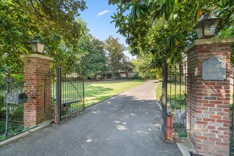 Photo of 1520 CENTRAL AVE, Memphis, TN 38104 (MLS # 10204883)