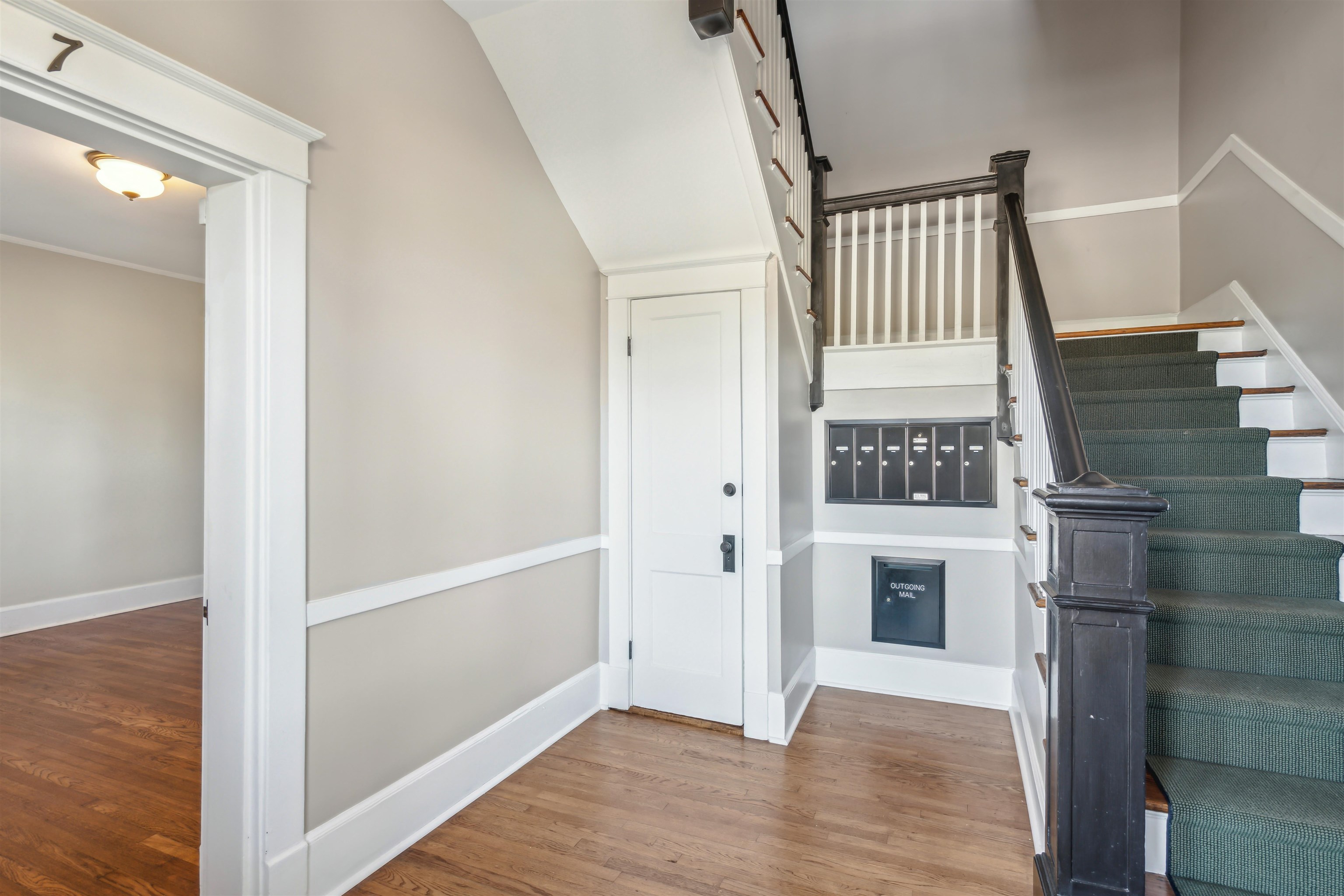 Memphis, Tennessee 38105, United States, 2 Bedrooms Bedrooms, ,1 BathroomBathrooms,Residential,Active,80541