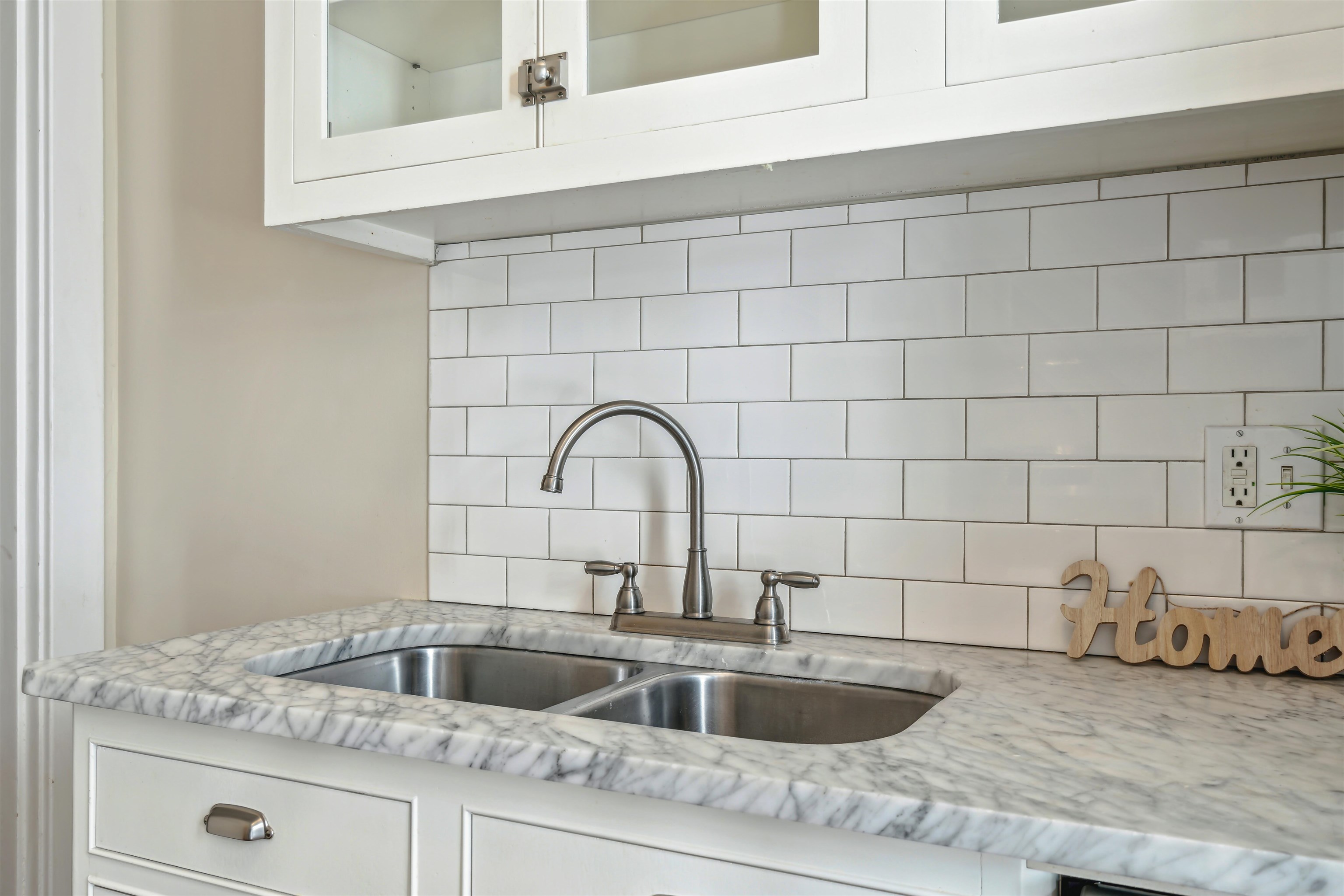 Memphis, Tennessee 38105, United States, 2 Bedrooms Bedrooms, ,1 BathroomBathrooms,Residential,Active,80541