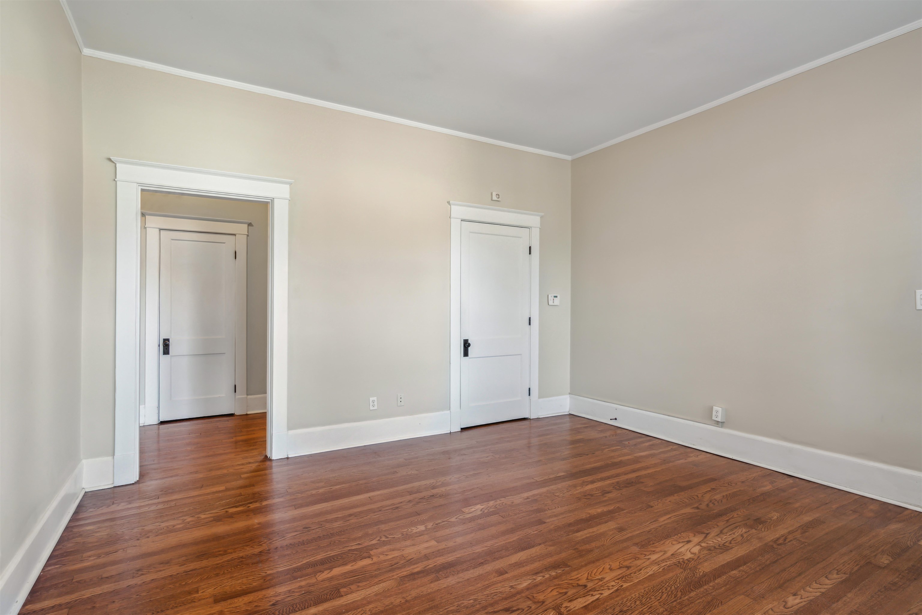 Memphis, Tennessee 38105, United States, 2 Bedrooms Bedrooms, ,1 BathroomBathrooms,Residential,Active,80541