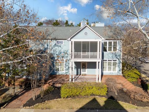 Photo of 789 HARBOR ISLE CIR E, Memphis, TN 38103 (MLS # 10213820)
