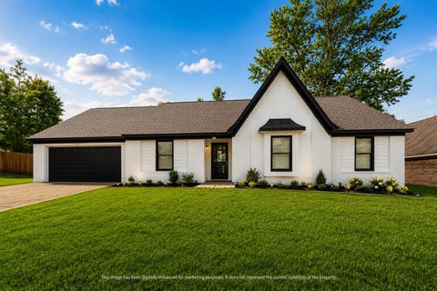 Photo of 7421 RICHMOND RD, Unincorporated, TN 38125 (MLS # 10220329)
