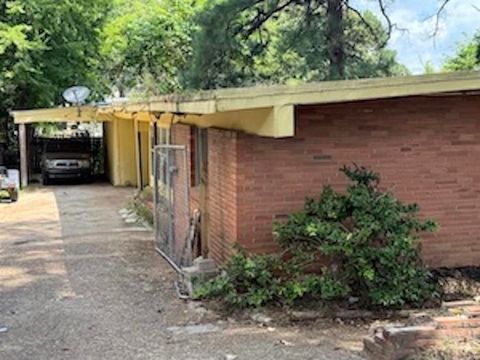 1534 E RAINES RD Memphis TN 38116