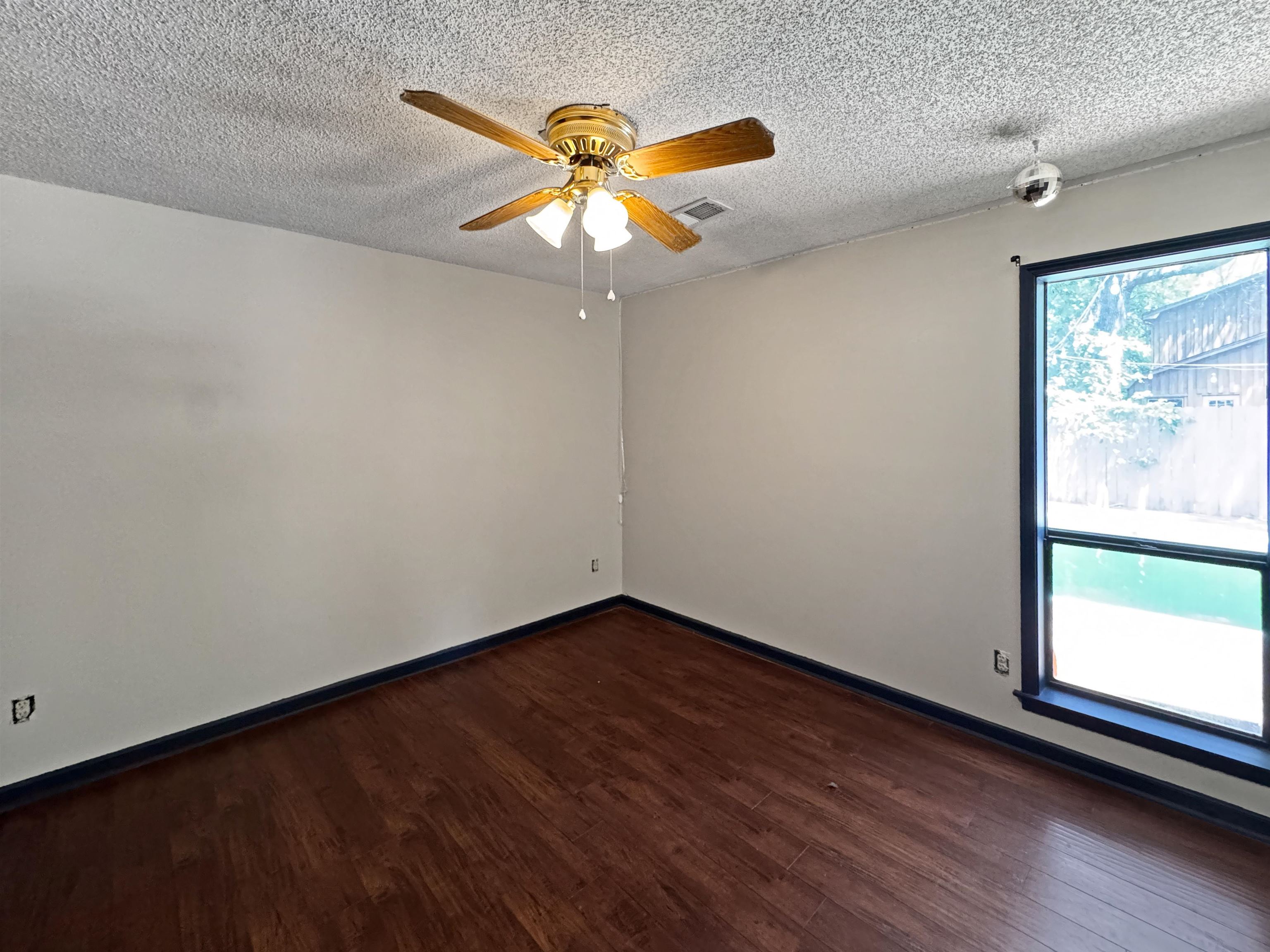 Memphis, Tennessee 38018, United States, 4 Bedrooms Bedrooms, ,2 BathroomsBathrooms,Residential,Active,182856