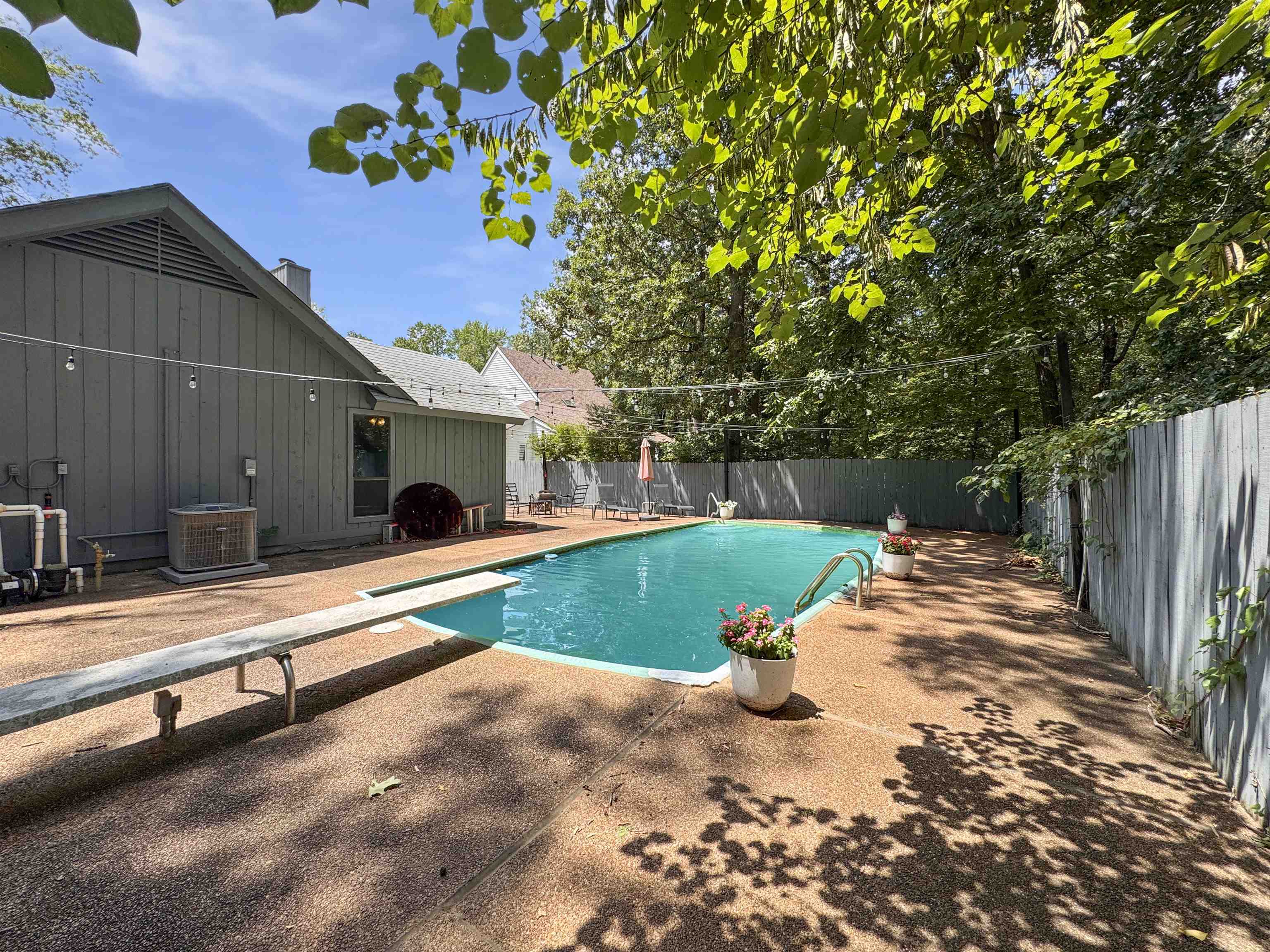 Memphis, Tennessee 38018, United States, 4 Bedrooms Bedrooms, ,2 BathroomsBathrooms,Residential,Active,182856