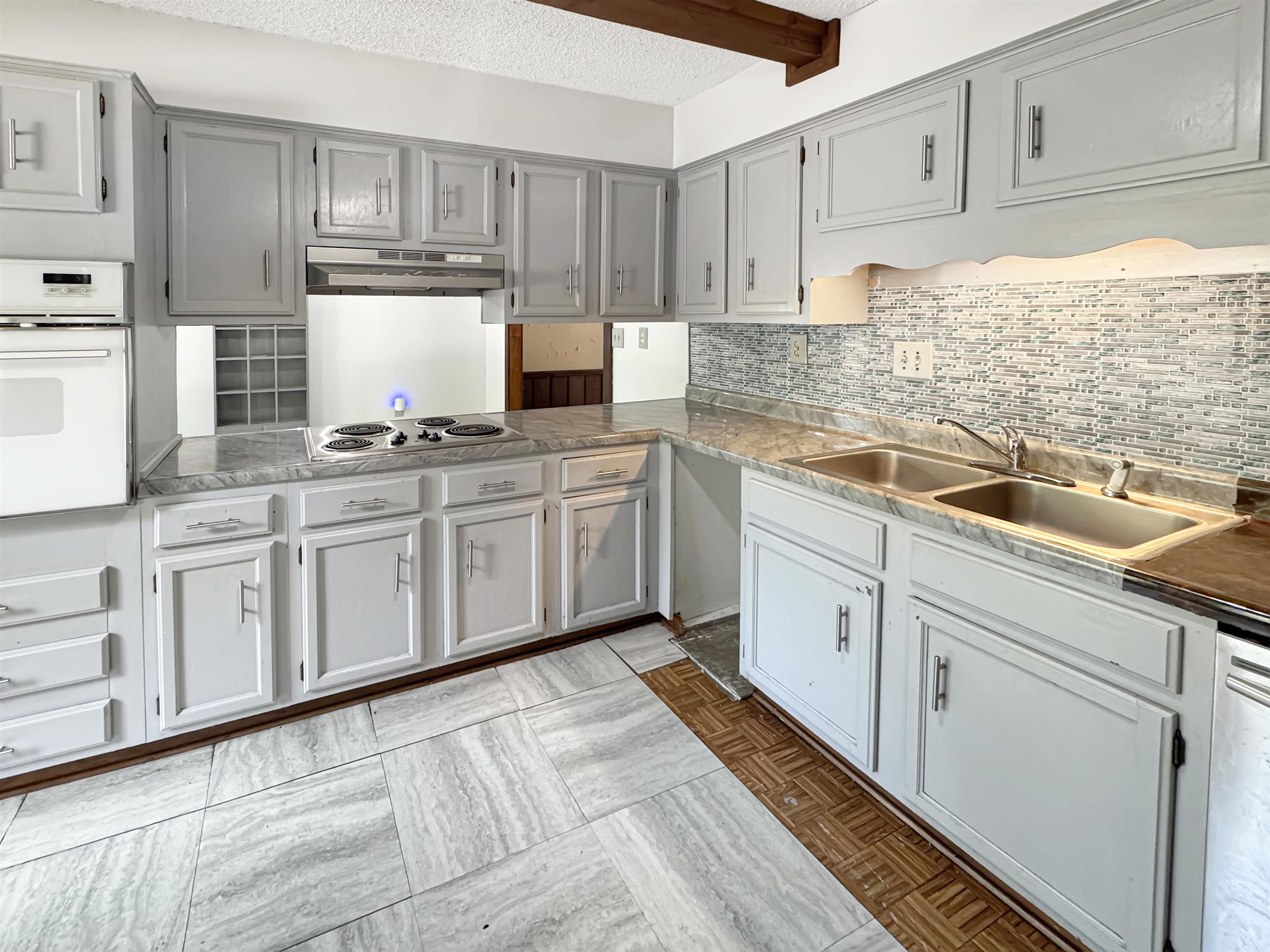 Memphis, Tennessee 38018, United States, 4 Bedrooms Bedrooms, ,2 BathroomsBathrooms,Residential,Active,182856