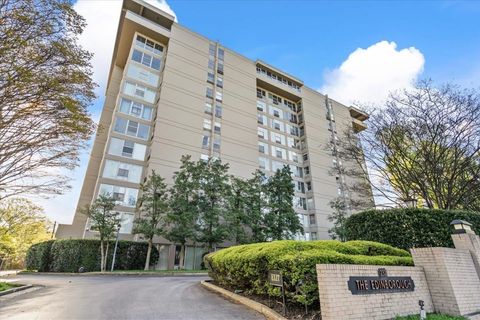 Photo of 232 S HIGHLAND ST 905 #905, Memphis, TN 38111 (MLS # 10218575)