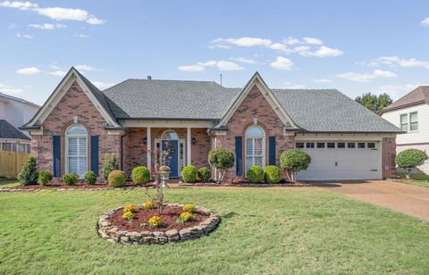 Photo of 1419 HUNTERS MILL TRL, Collierville, TN 38017 (MLS # 10208923)