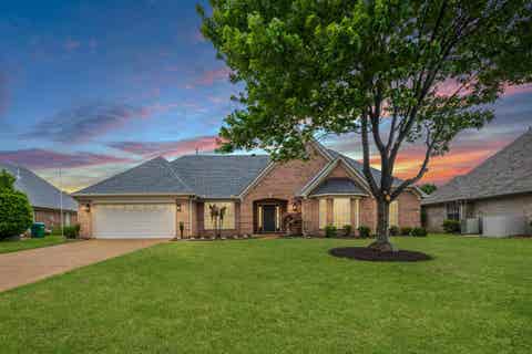 Photo of 115 LEWIS FAIRWAY CIR, Oakland, TN 38060 (MLS # 10220261)