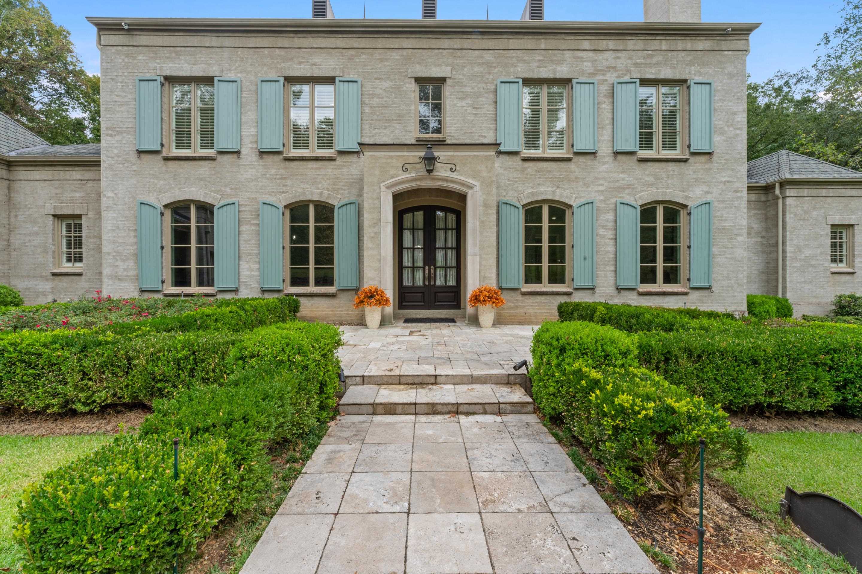 240 LAGRANGE CREEK DR