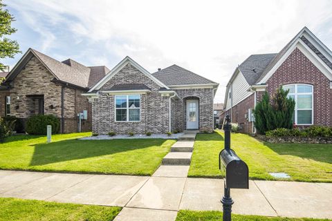 Photo of 460 CHEROKEE CIR, Oakland, TN 38060 (MLS # 10222771)