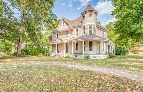 Photo of 222 WOODLAND AVE, Whiteville, TN 38075 (MLS # 10205238)
