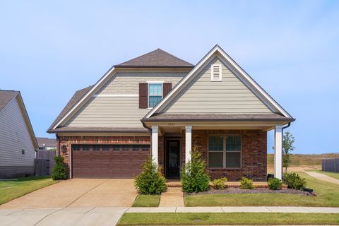 Photo of 5755 HOLLOW OAK DR E, Arlington, TN 38002 (MLS # 10212083)