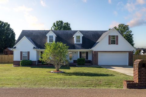 Photo of 93 STERLING FARM DR, Atoka, TN 38004 (MLS # 10208079)