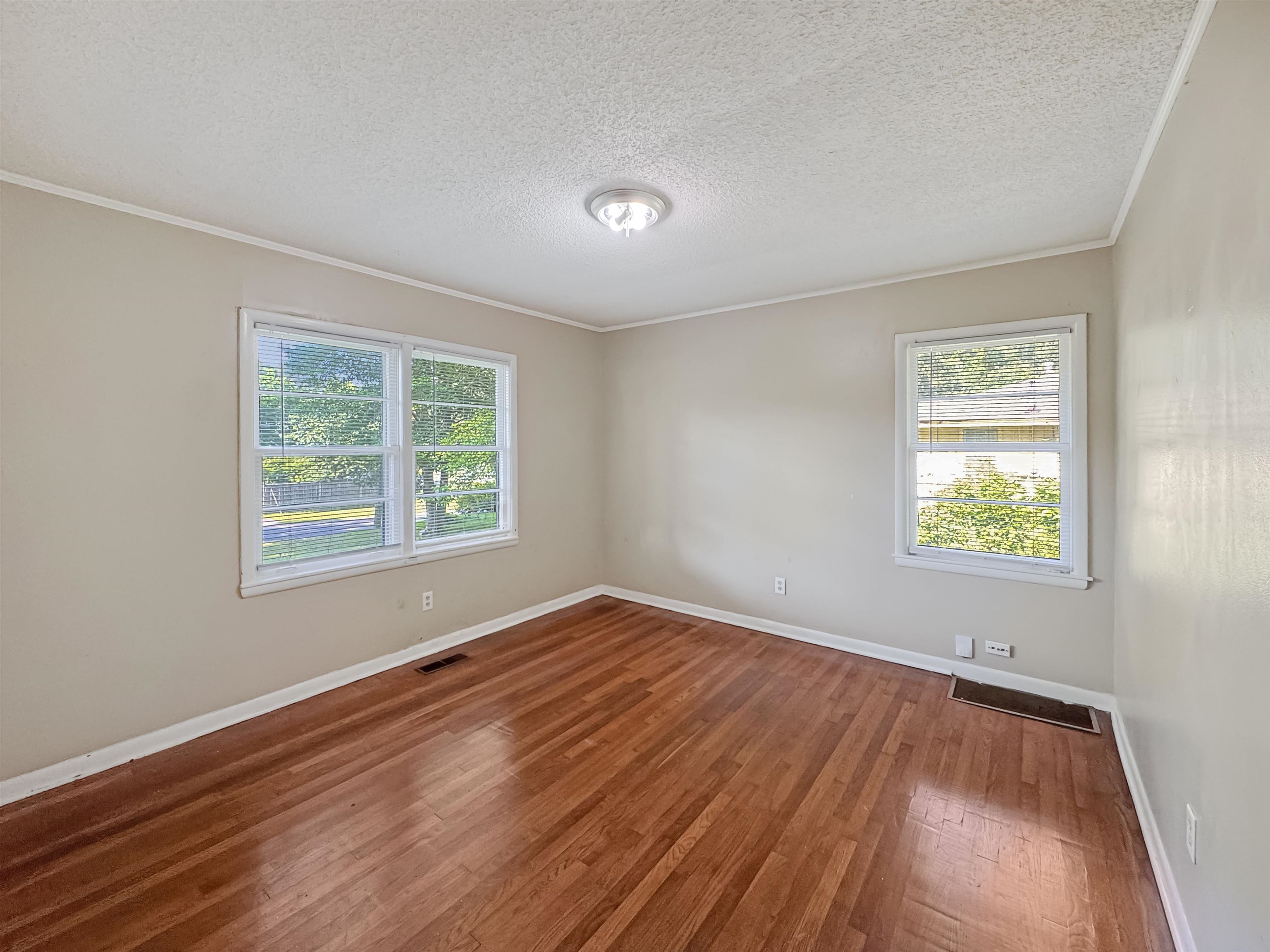 Memphis, Tennessee 38128, United States, 4 Bedrooms Bedrooms, ,2 BathroomsBathrooms,Residential,Pending,143987