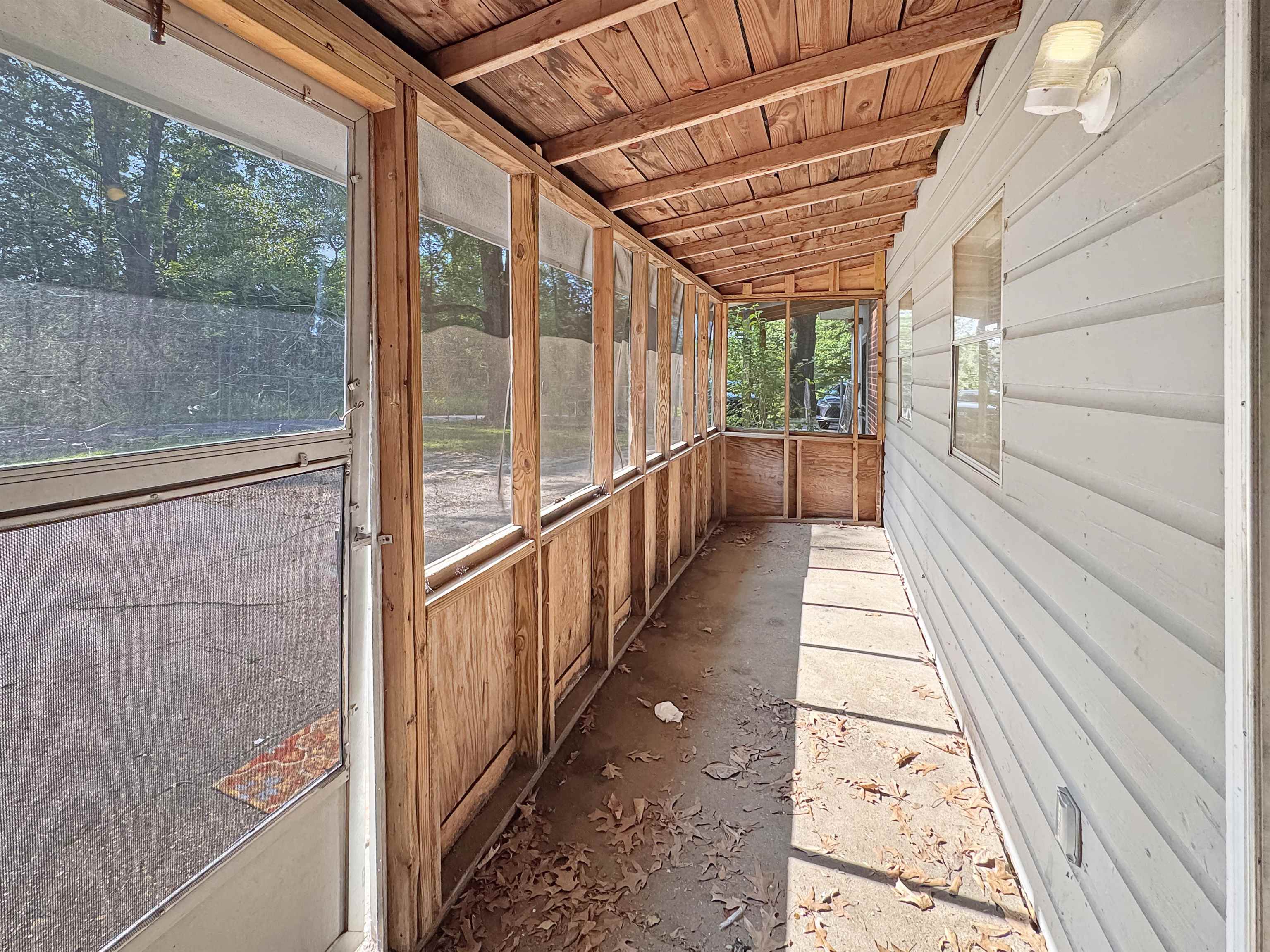 Memphis, Tennessee 38128, United States, 4 Bedrooms Bedrooms, ,2 BathroomsBathrooms,Residential,Pending,143987