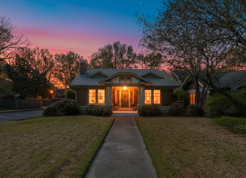 Photo of 1921 LYNDALE AVE, Memphis, TN 38107 (MLS # 10218178)